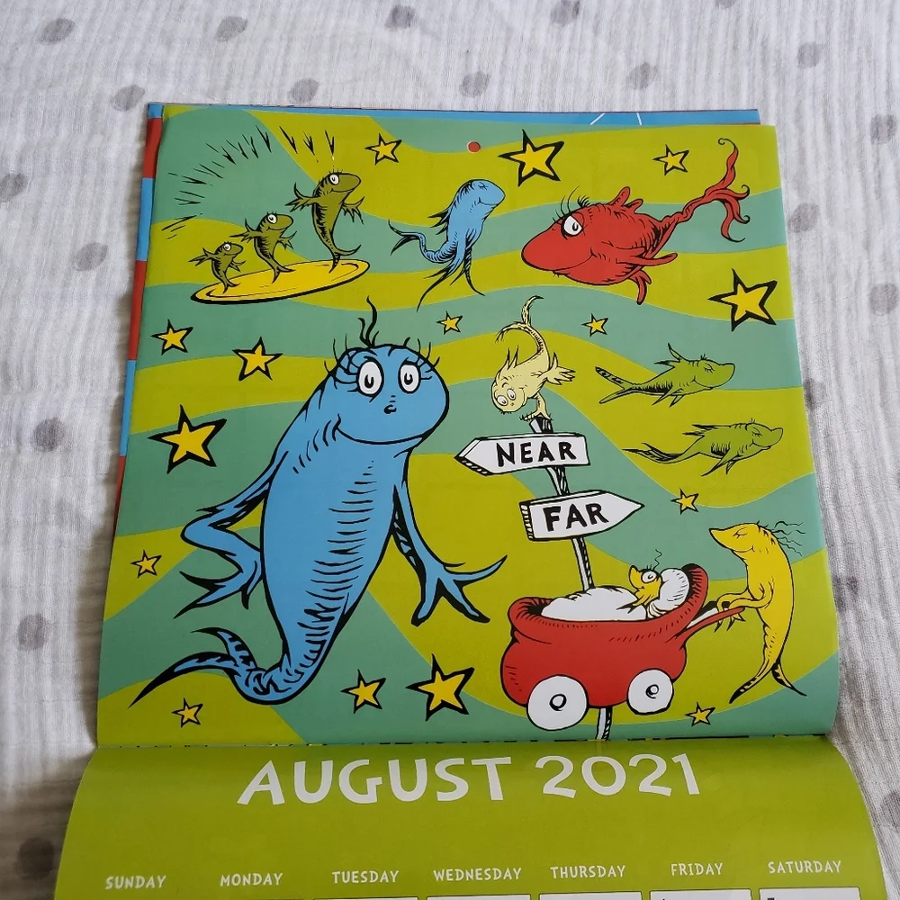 2021 Dr Seuss Calendar. NWOT.